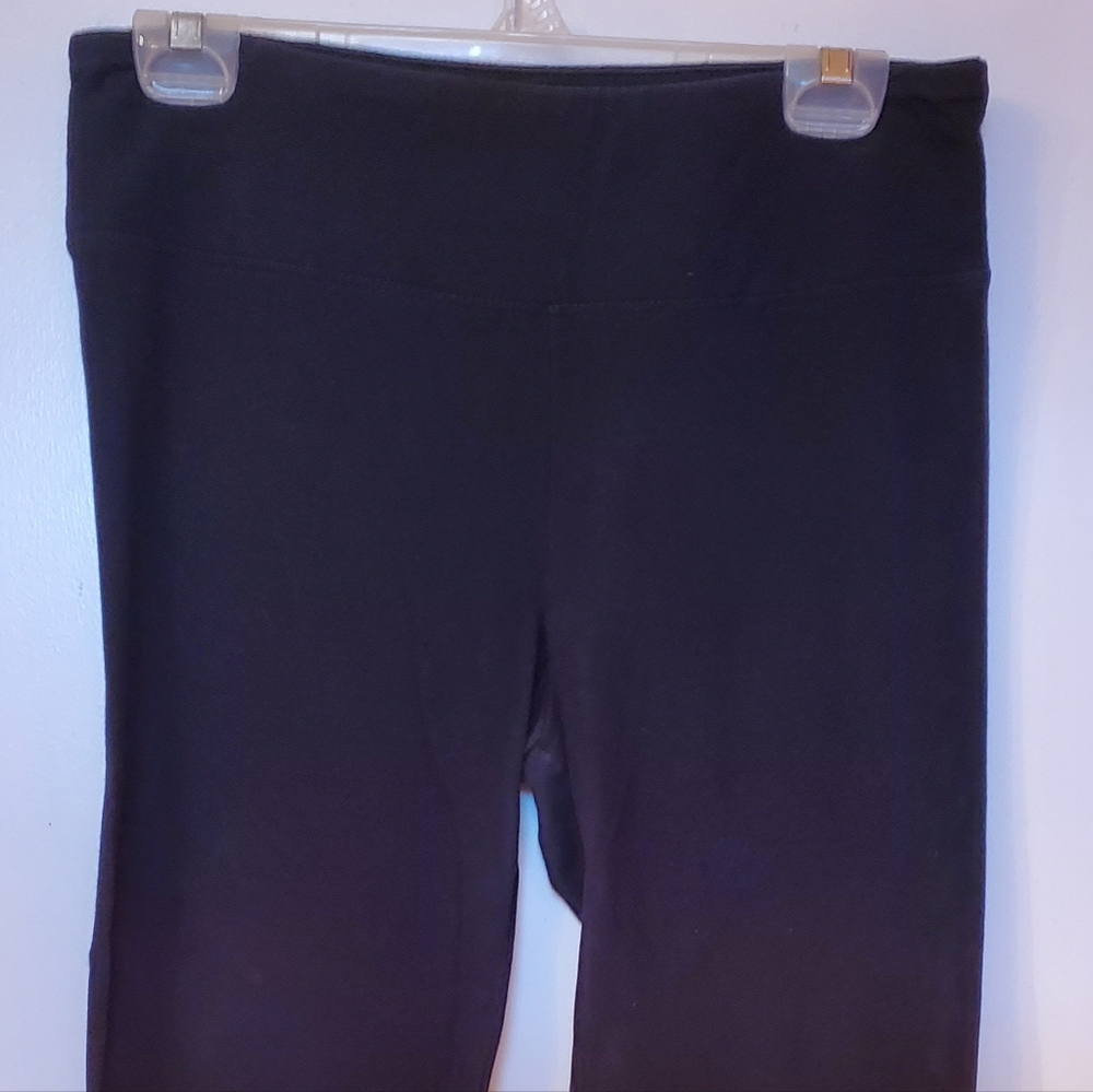 NWOT XL Marika Active Capri Pants Black 💓